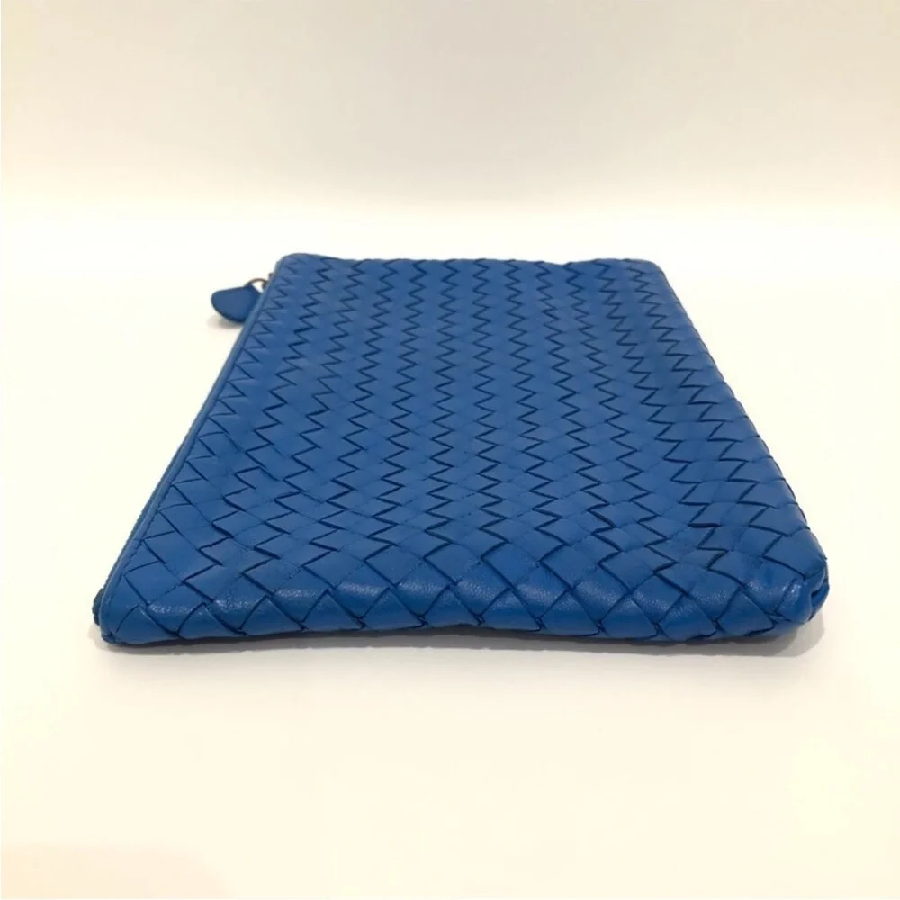 Bottega Veneta Blue Leather Zippy Pouch - Picture 3 of 14